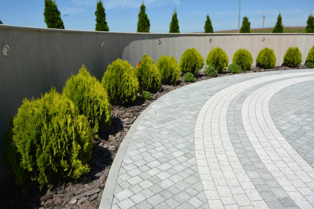 Best Driveway Pavers Installation  in Chenoweth, OR